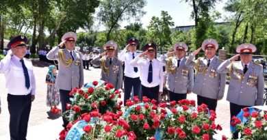 Шымкентте полиция қызметкерлеріне ескерткіш ашылды Шымкентте полиция қызметкерлеріне ескерткіш ашылды